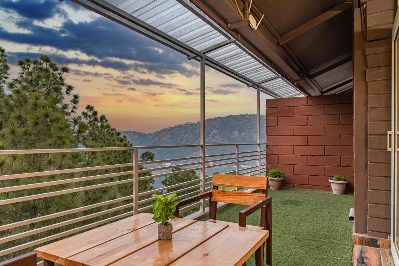 Hillcrest Heights Bed and Breakfast Kasauli Buitenkant foto
