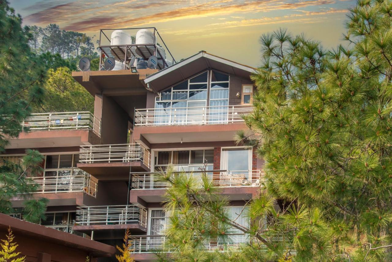 Hillcrest Heights Bed and Breakfast Kasauli Buitenkant foto