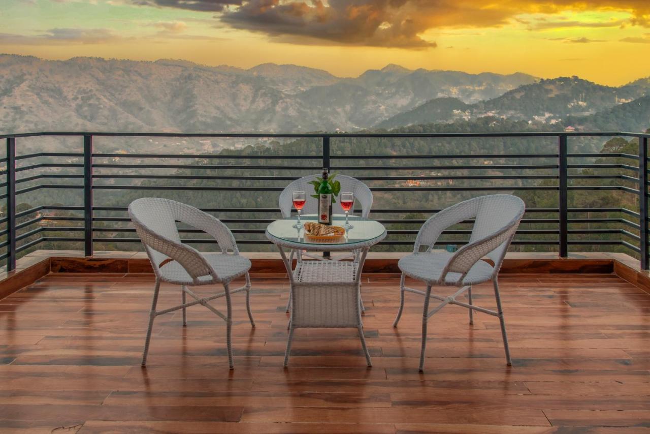 Hillcrest Heights Bed and Breakfast Kasauli Buitenkant foto