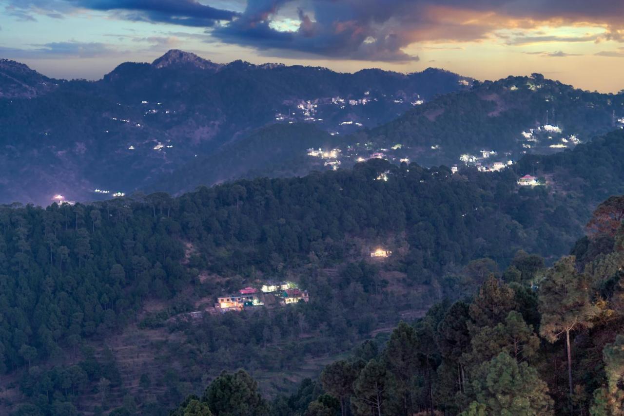Hillcrest Heights Bed and Breakfast Kasauli Buitenkant foto