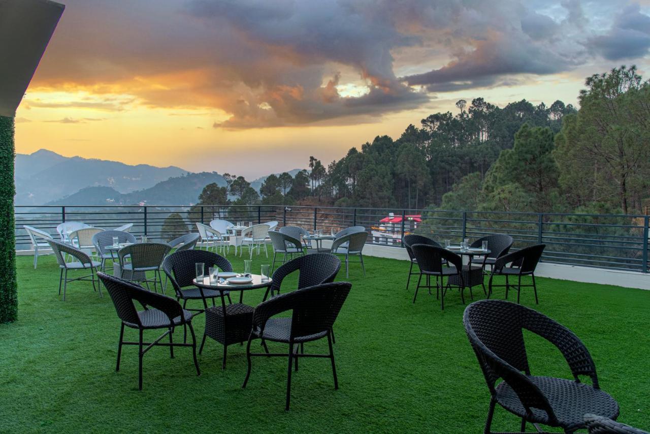Hillcrest Heights Bed and Breakfast Kasauli Buitenkant foto