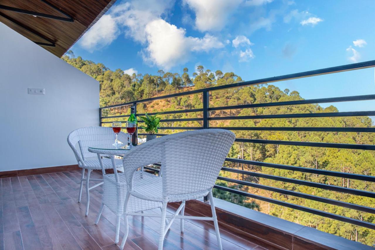 Hillcrest Heights Bed and Breakfast Kasauli Buitenkant foto